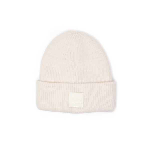Off white Beanie knited hat with Nana patch / Tuque ivoire en tricot avec patch NANA