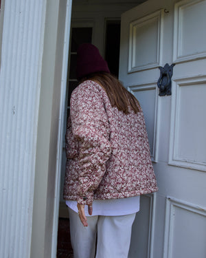 ISABELLA - MANTEAU MATELASSE, FLEURS CREME ET BOURGOGNE