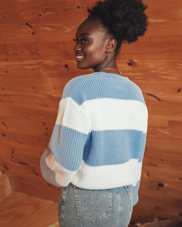 Blue striped cardigan / Cardigan à rayures bleues