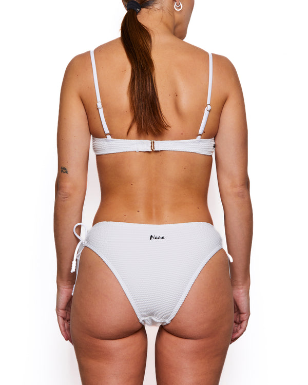 Jordane bikini bottom white textured / Bas de bikini Jordane blanc texturé