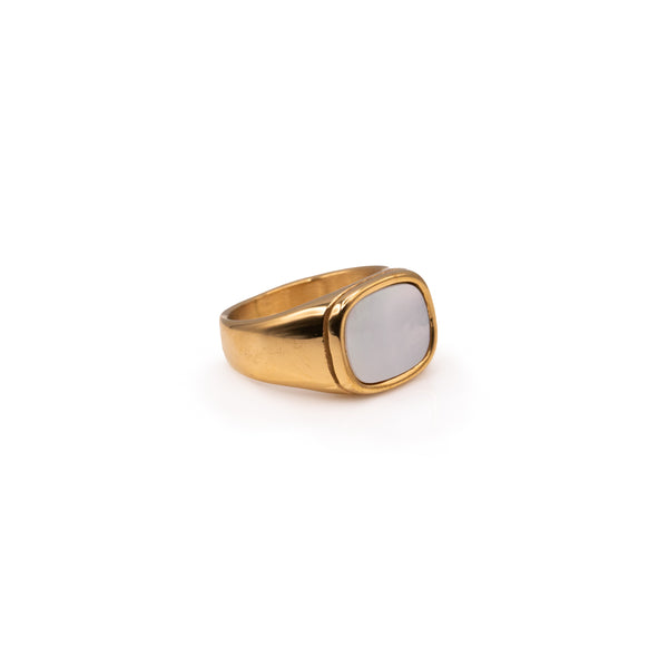 White stone ring gold plated / Bague pierre blanche plaquée or