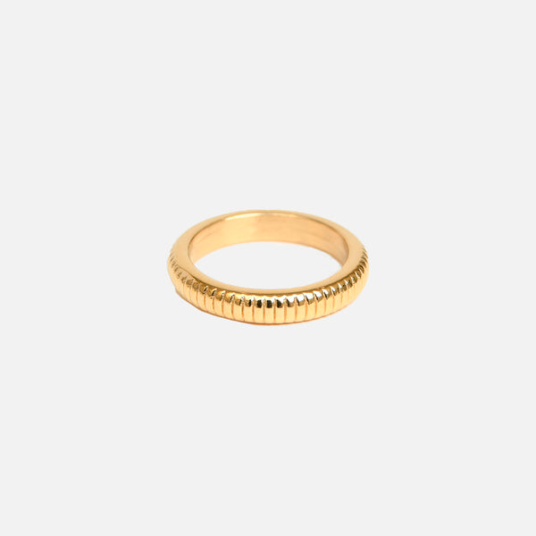 Textured ring gold plated / Bague texturée plaquée or