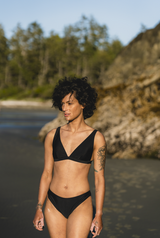 Carlotta bikini top black / Haut de bikini Carlotta noir