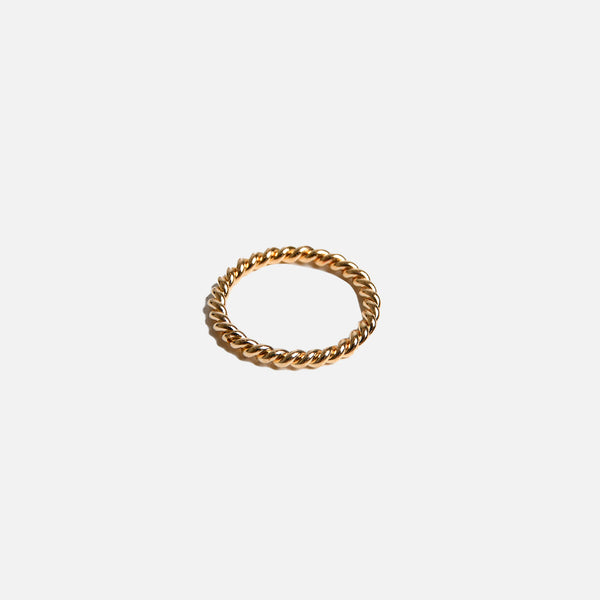 Twisted ring gold plated / Bague torsadée plaquée or