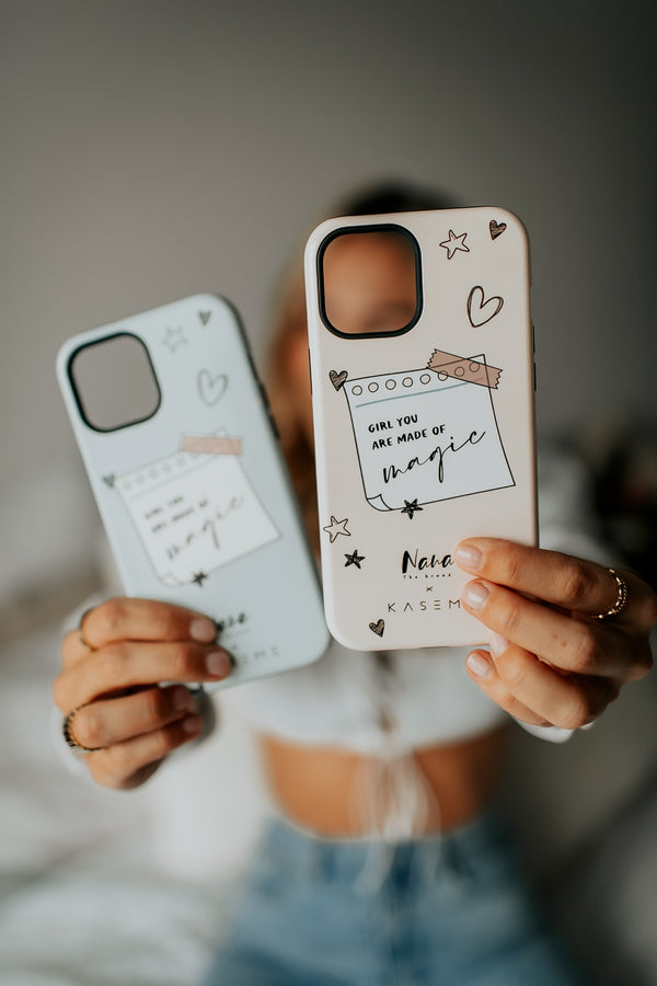 Cell phone case "Girl you are made of magic" pink / Étui pour cellulaire "Girl you are made of magic" rose