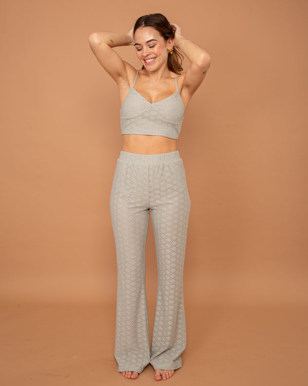 Sage green knitted lace crop Cami / Camisole courte en dentelle tricotée vert sauge