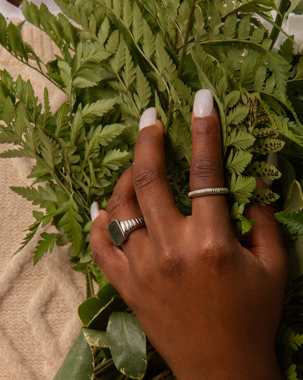 Textured ring silver / Bague texturée en argent