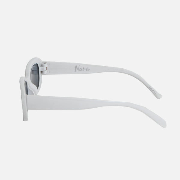 WHITE RECTANGLE SUNGLASSES / LUNETTES DE SOLEIL RECTANGLES BLANCHES